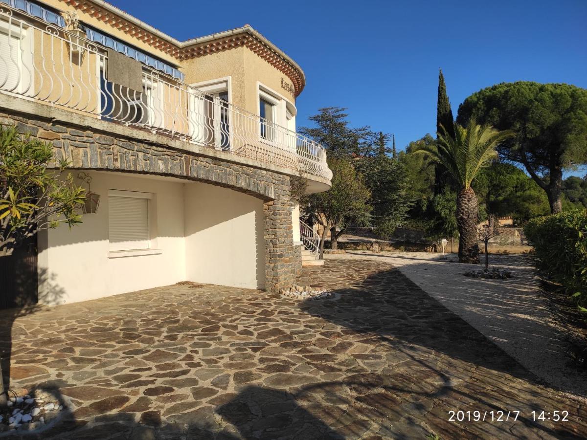 Meuble Tourisme 4*, Les Pieds Dans L'Eau, Villa Las Palmeras La Londe-les-Maures Kültér fotó
